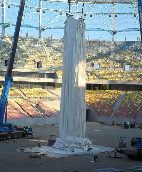 Liamanoliustadion bukarest14 483x583t5 ic