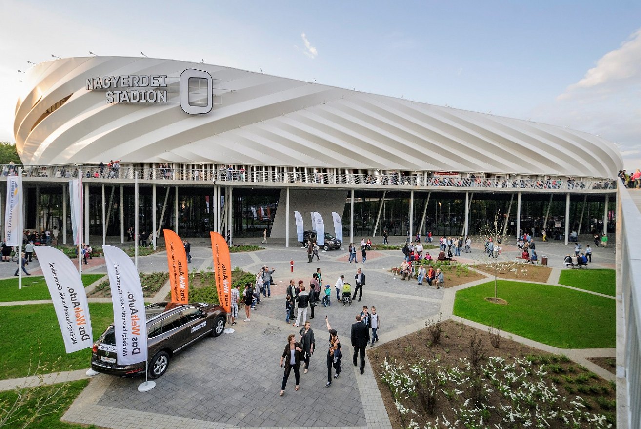 Debreceni stadion07 1314x879t5 ic